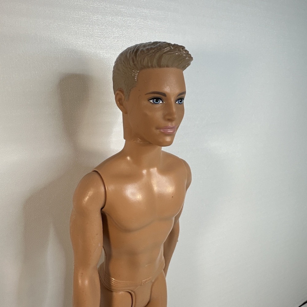 Mattel Barbie Ken 2016 Fairytale Groom Ken Doll DVP39 Nude - Picture 2 of 7